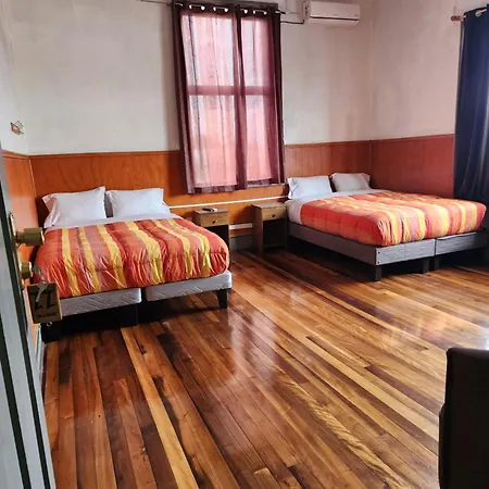 Hostal Capricho de Carlitos Valdivia Habitación foto